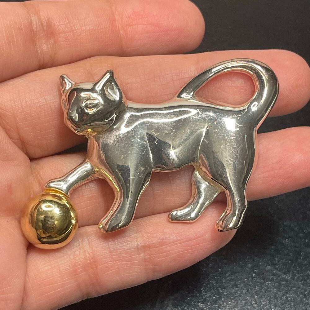 Vintage Two Tone Cat Brooch Pin 1980s Unsigned 2"